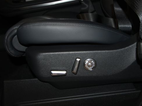 New 2026 Lincoln Navigator Reserve AWD/4WD image 7