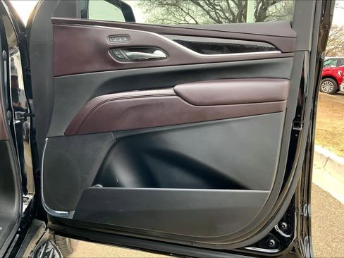 Used 2021 Cadillac Escalade Sport Platinum image 22
