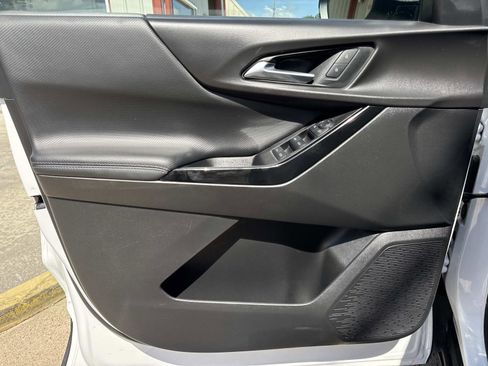 Used 2025 Chevrolet Equinox LT image 18