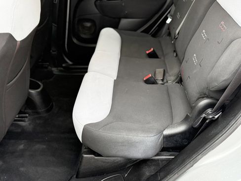 Used 2015 FIAT 500L Pop image 22