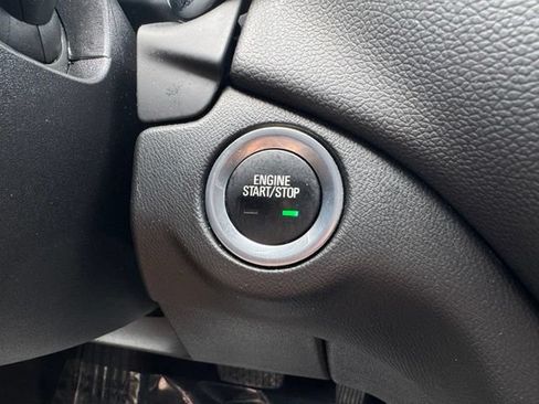 Used 2021 Chevrolet Equinox LT AWD/4WD image 18