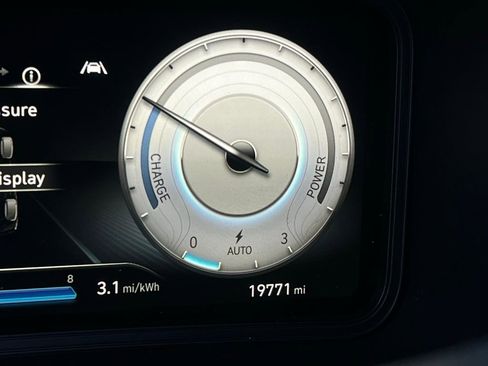 Used 2022 Hyundai Kona Limited w/ Cargo Package image 14