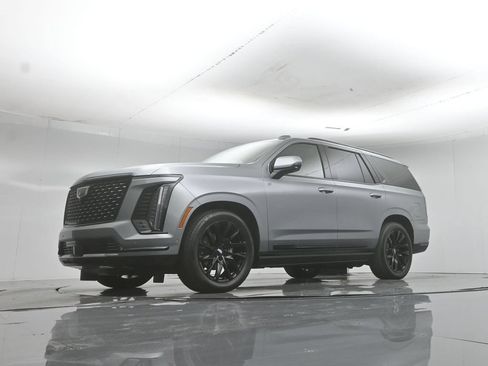 Used 2025 Cadillac Escalade Premium Luxury w/ Touring Package AWD/4WD image 52