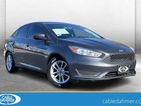 Used 2018 Ford Focus SE image 1