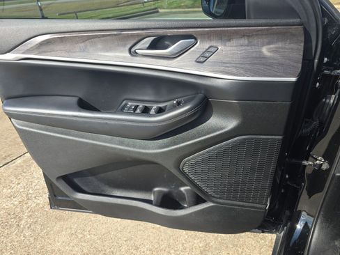 Used 2023 Jeep Grand Cherokee L Limited image 11