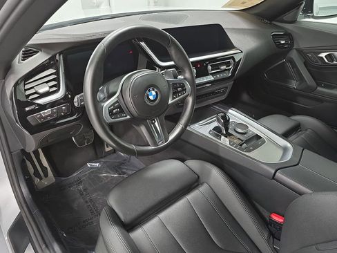 Used 2022 BMW Z4 M40i w/ Shadowloine Package RWD image 4