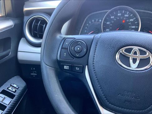 Used 2015 Toyota RAV4 LE FWD image 24