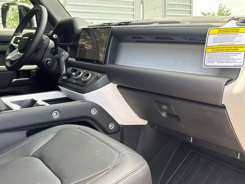 Certified 2025 Land Rover Defender 110 S image 10