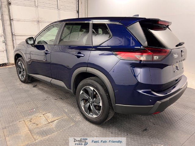 Used 2025 Nissan Rogue SV AWD/4WD image 5