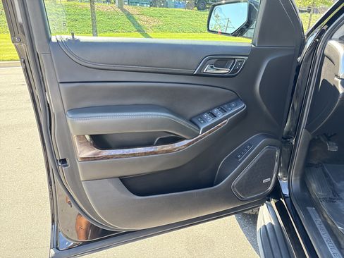 Used 2018 Chevrolet Tahoe LT AWD/4WD image 15