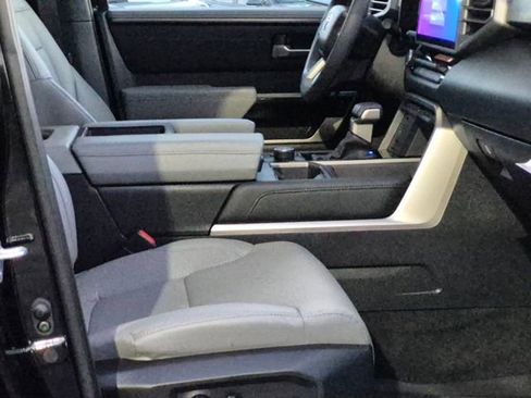 Used 2025 Toyota Tundra Limited image 19