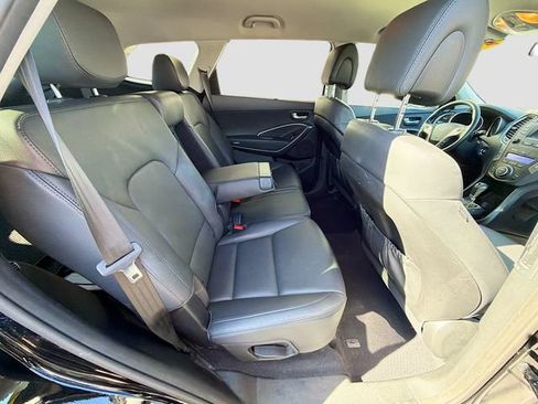 Used 2016 Hyundai Santa Fe SE w/ Option Group 02 FWD image 25