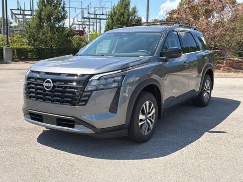 New 2026 Nissan Pathfinder SL FWD image 7