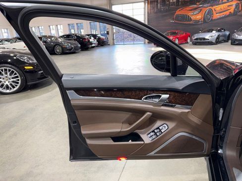 Used 2015 Porsche Panamera w/ Premium Package Plus image 49