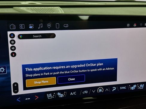 Used 2025 Chevrolet Traverse RS image 14