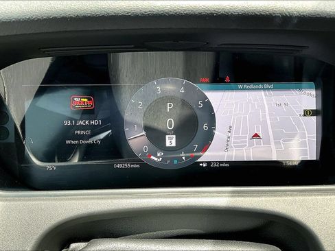 Used 2025 Land Rover Range Rover Velar Dynamic SE AWD/4WD image 8