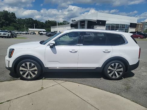 Used 2021 Kia Telluride EX w/ EX Premium Package FWD image 4