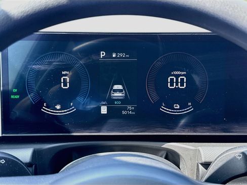 Certified 2025 Hyundai Tucson Blue AWD/4WD image 13