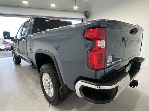 Used 2025 Chevrolet Silverado 2500 LT image 6
