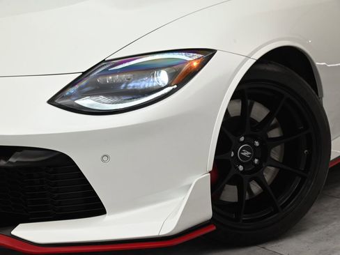 Used 2024 Nissan Z NISMO w/ Floor Mat Package RWD image 2