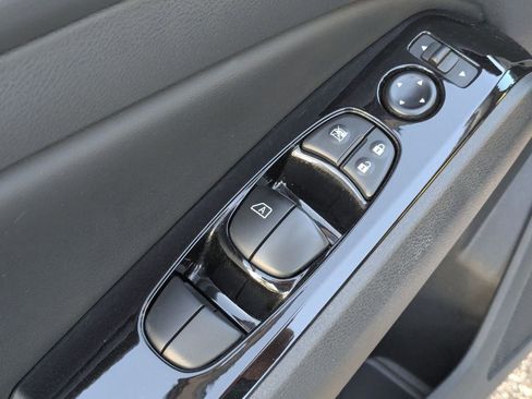 Used 2025 Nissan Altima 2.5 SR w/ SR Premium Package image 15