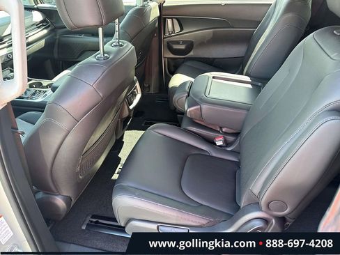 Certified 2026 Kia Carnival SX w/ SX Dark Edition Package FWD image 9