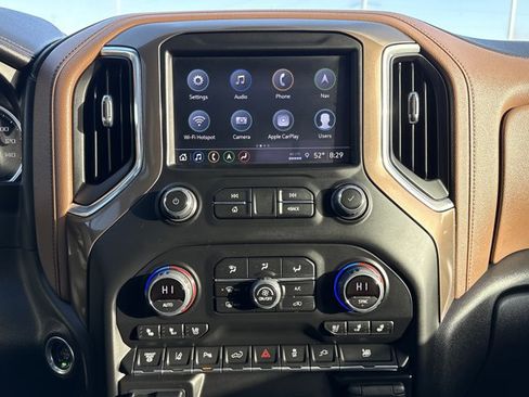 Used 2023 Chevrolet Silverado 3500 High Country w/ Technology Package image 17