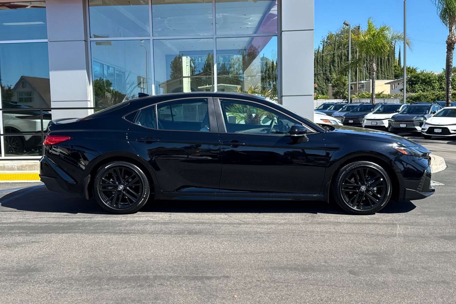 Certified 2026 Toyota Camry SE w/ Convenience Package FWD image 4