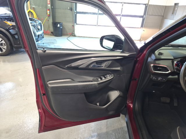 Used 2022 Chevrolet TrailBlazer RS FWD image 10