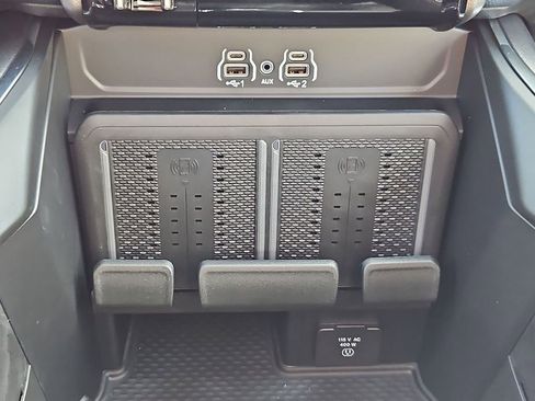 New 2026 RAM 3500 Laramie image 32