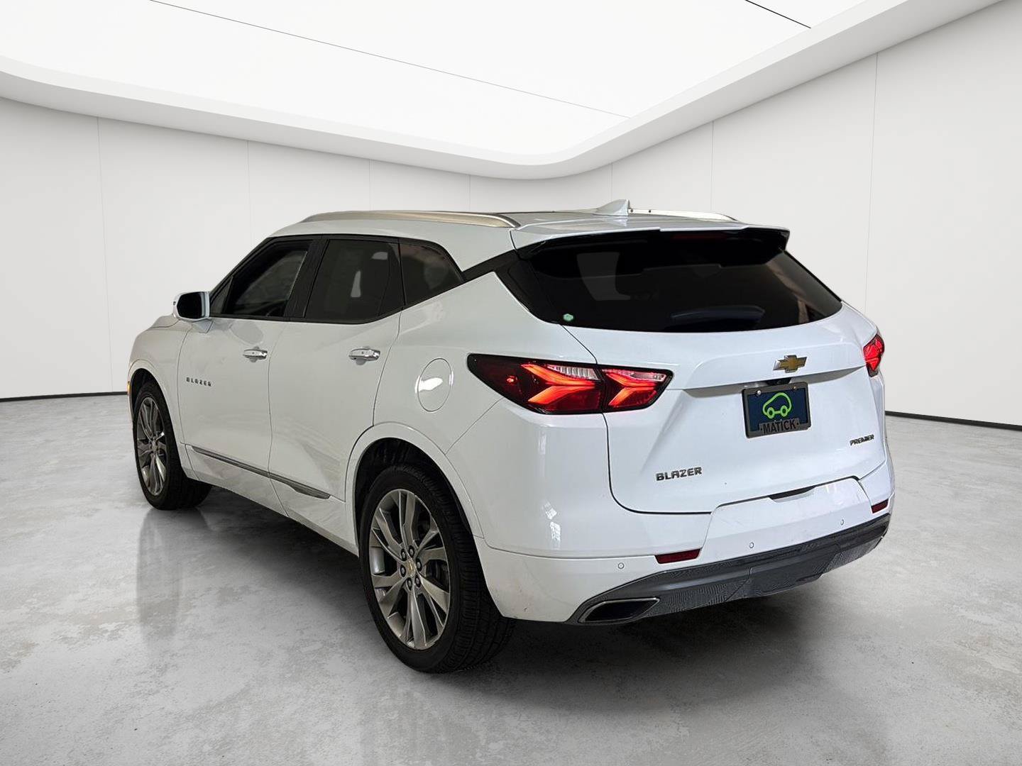 Used 2019 Chevrolet Blazer Premier w/ Sun and Wheels Package FWD image 5