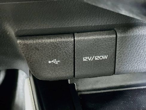 Used 2020 Toyota Camry LE FWD image 30