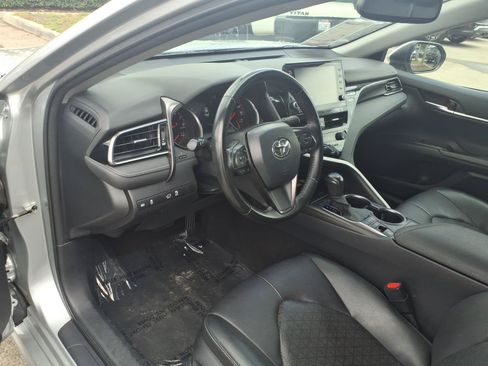 Used 2023 Toyota Camry XSE FWD image 16