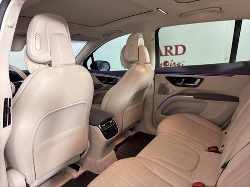 Used 2023 Mercedes-Benz EQS 580 4MATIC SUV image 14