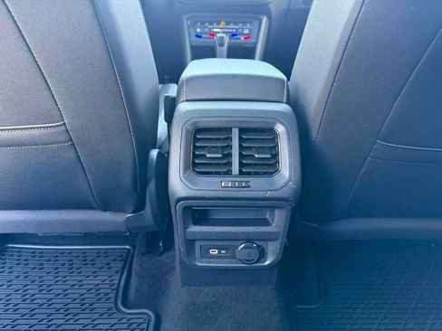 Used 2023 Volkswagen Tiguan SE R-Line image 12