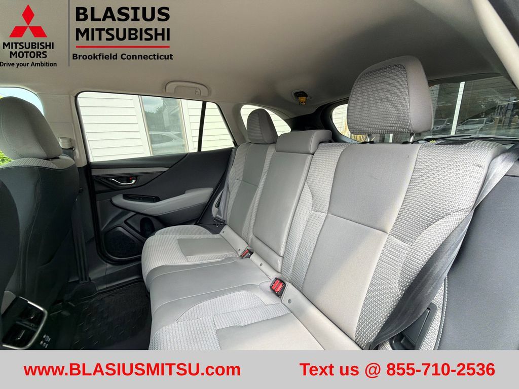 Used 2024 Subaru Outback Premium AWD/4WD image 41
