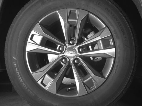 Used 2025 Chevrolet Equinox LT FWD image 13