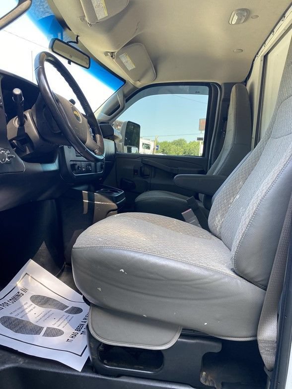 Used 2020 Chevrolet Express 3500 Extended w/ Driver Convenience Package RWD image 19