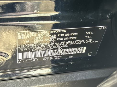 Used 2024 Toyota RAV4 SE w/ Weather & Moonroof Package AWD/4WD image 27