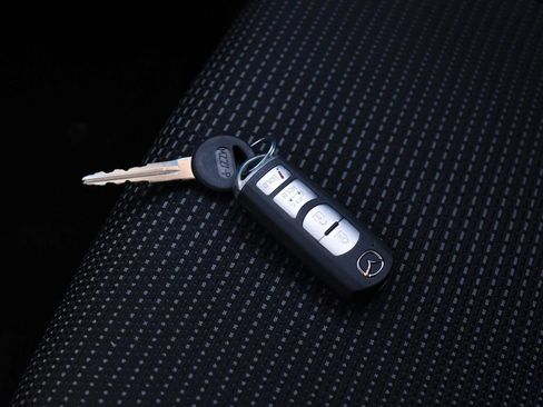 Used 2013 MAZDA MAZDA3 i Touring image 43