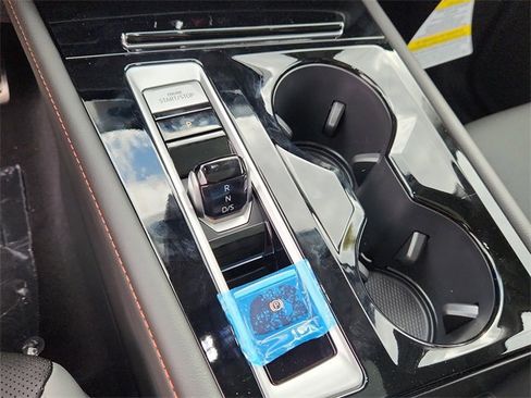 New 2026 Volkswagen Atlas Peak Edition image 14