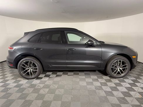 New 2026 Porsche Macan image 8