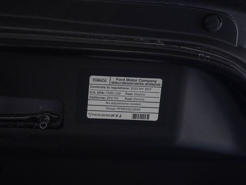Used 2023 Ford Mustang Mach-E Premium RWD image 31