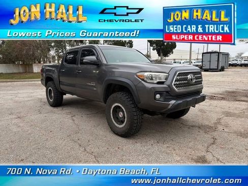 Used 2017 Toyota Tacoma TRD Off-Road w/ Premium & Technology Package image 1