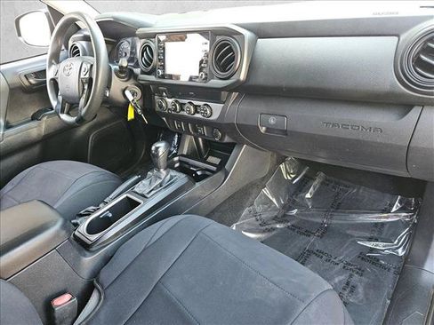 Used 2020 Toyota Tacoma SR AWD/4WD image 21
