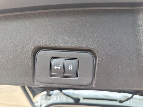 Certified 2025 Nissan Rogue SV AWD/4WD image 29