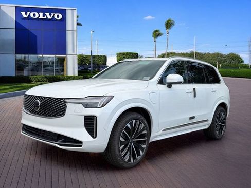 New 2026 Volvo XC90 T8 Plus AWD/4WD image 3