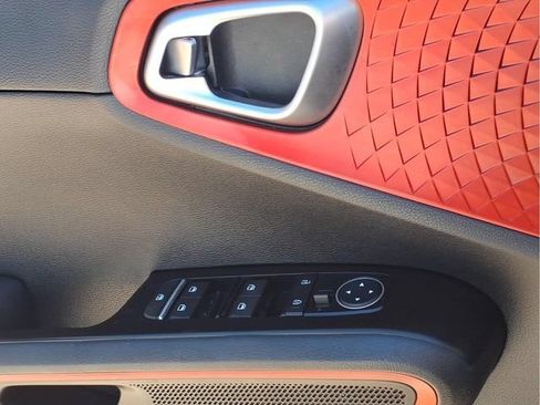 Used 2020 Kia Soul GT-Line FWD image 17