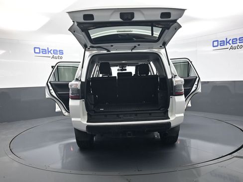 Used 2018 Toyota 4Runner TRD Off-Road Premium image 59