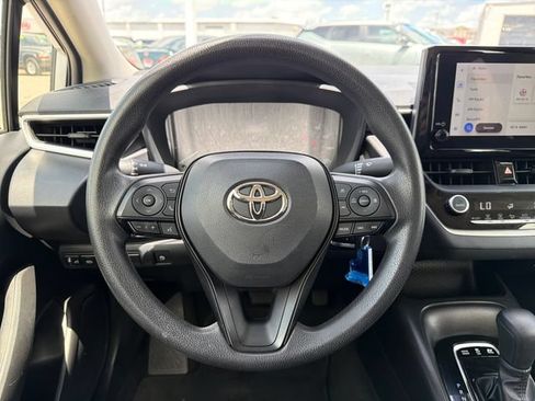 Used 2025 Toyota Corolla LE FWD image 10